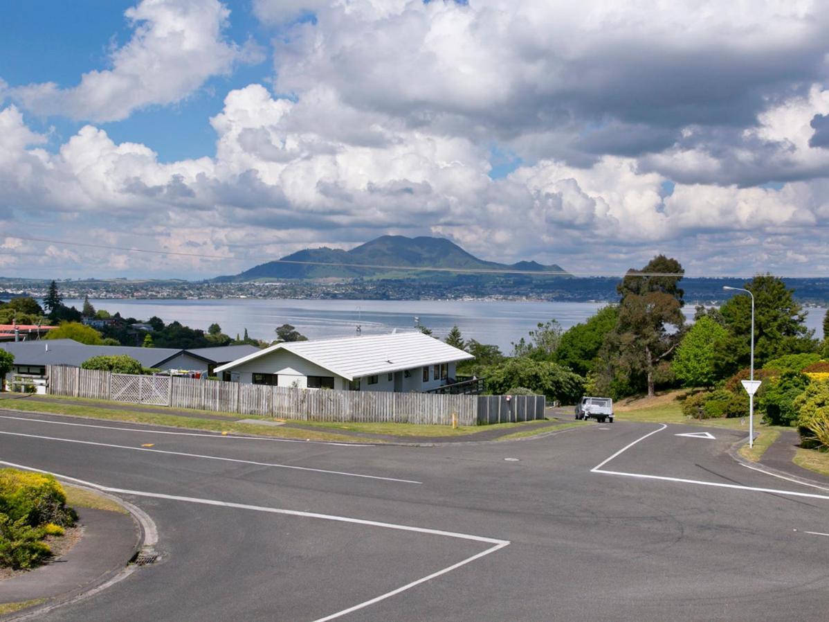 Acacia View at No 3 - Acacia Bay Holiday Home Lago Lago Taupo Exterior foto